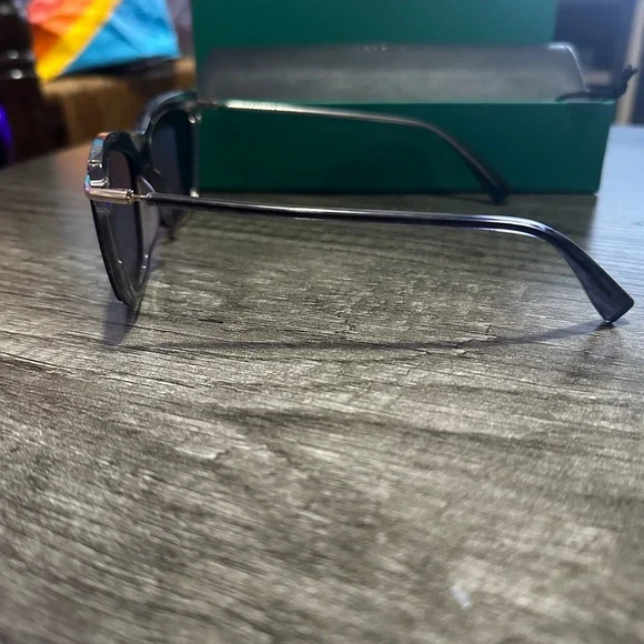 Derek Lam Vivian Ink Sunglasses display picture 1
